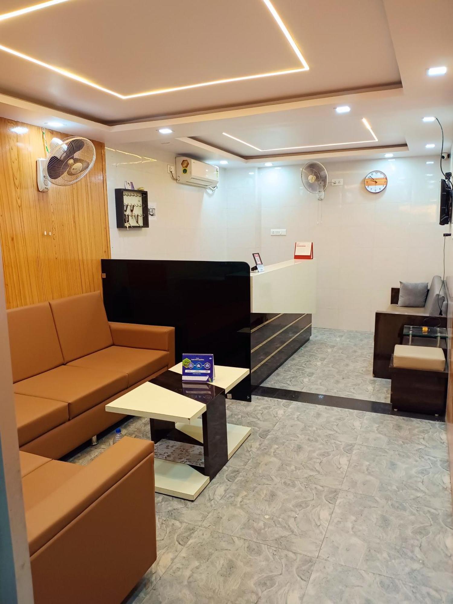 Hotel Pink Paradise โคราฆปุระ ภายนอก รูปภาพ